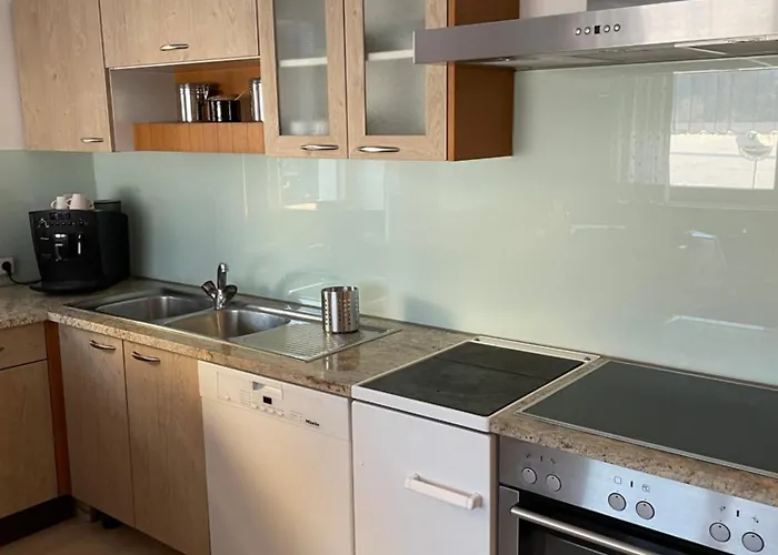 Haus Hofer アパート ミーダース